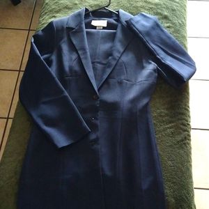 Victoria Collection Dress suit Ladies Sz 8-10